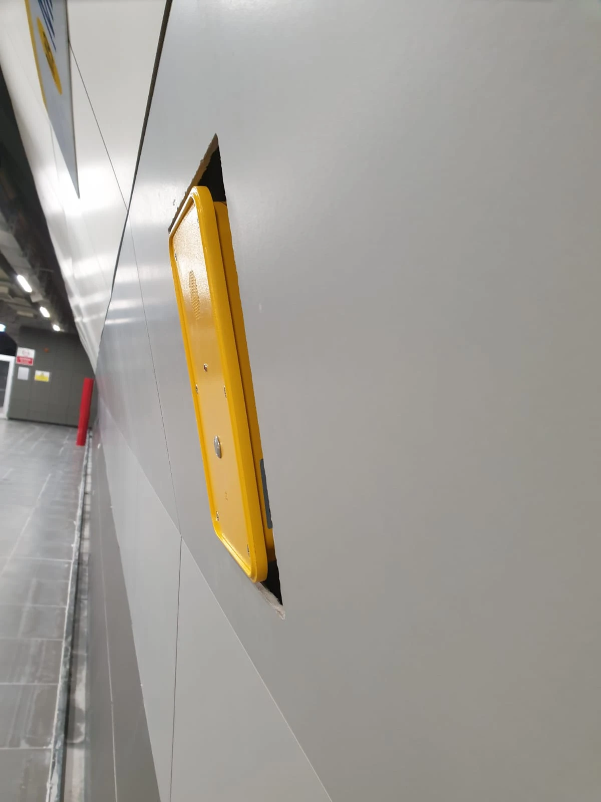Törökország metró pályamenti segélyhívó telefon projekt